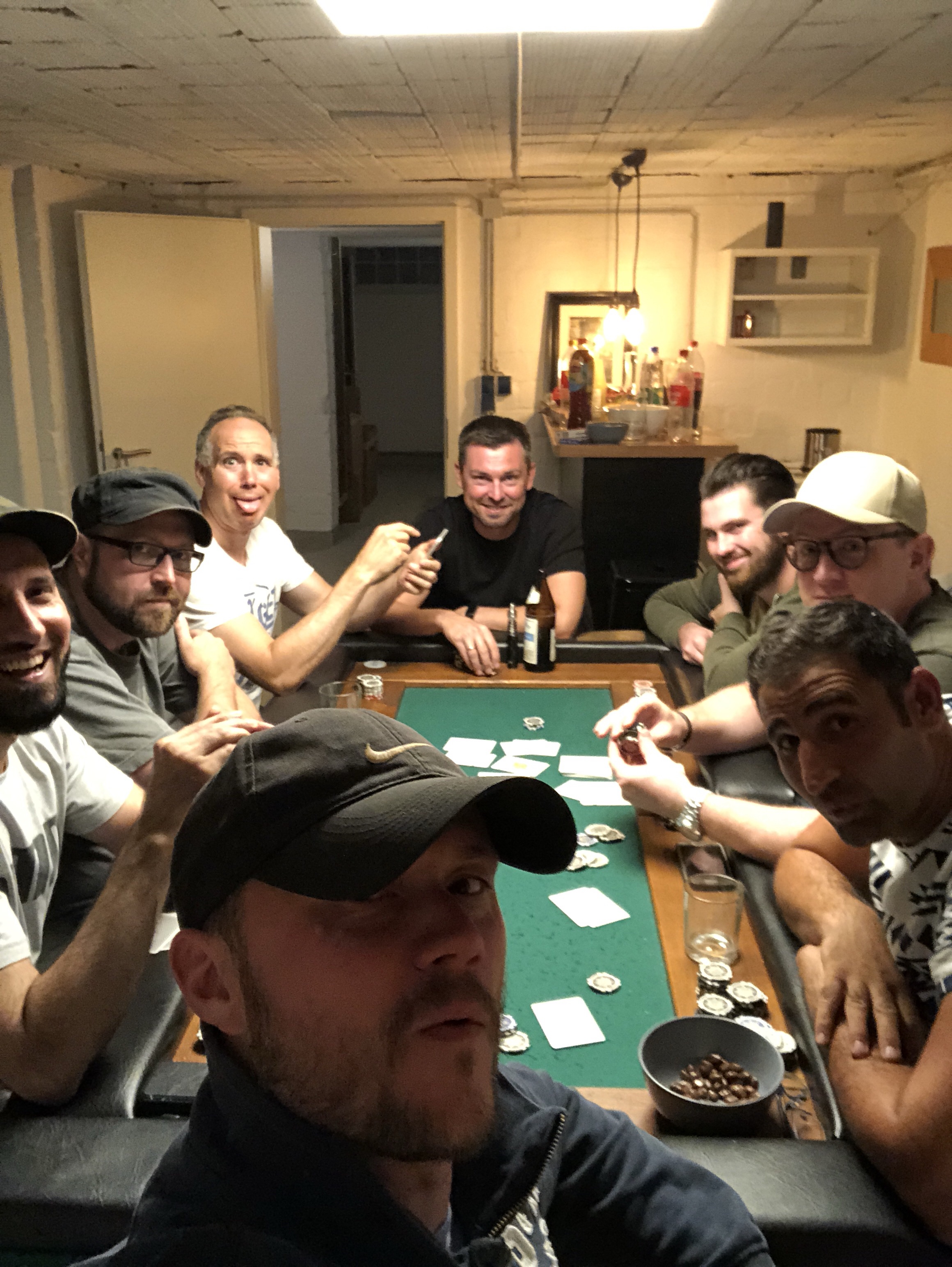 Von frischen Erdbeeren, rosigem festem Nippel und dem Gefühl eines Jackpotgewinns